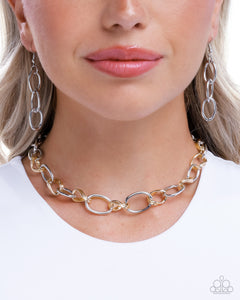Sleek Spirit Silver Necklace