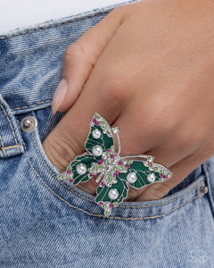 Fluttering Formal Green Ring