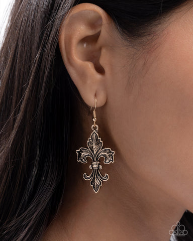 Fancy Fleur-De-Lis Gold Earring