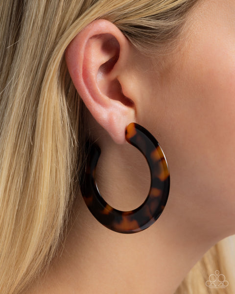 Spotted Scoop Brown Earrings