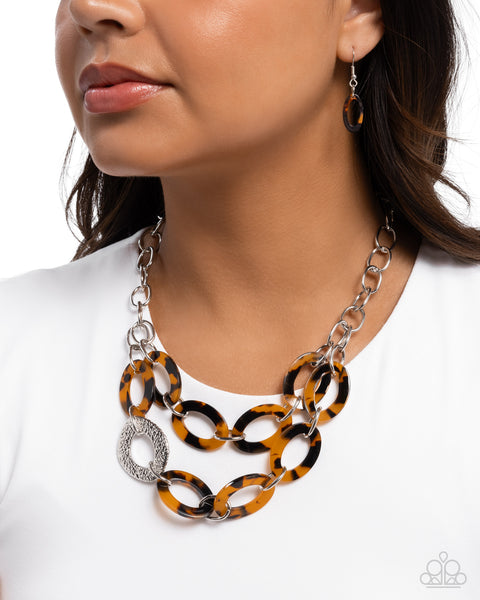 Patterned Presto Brown Necklace