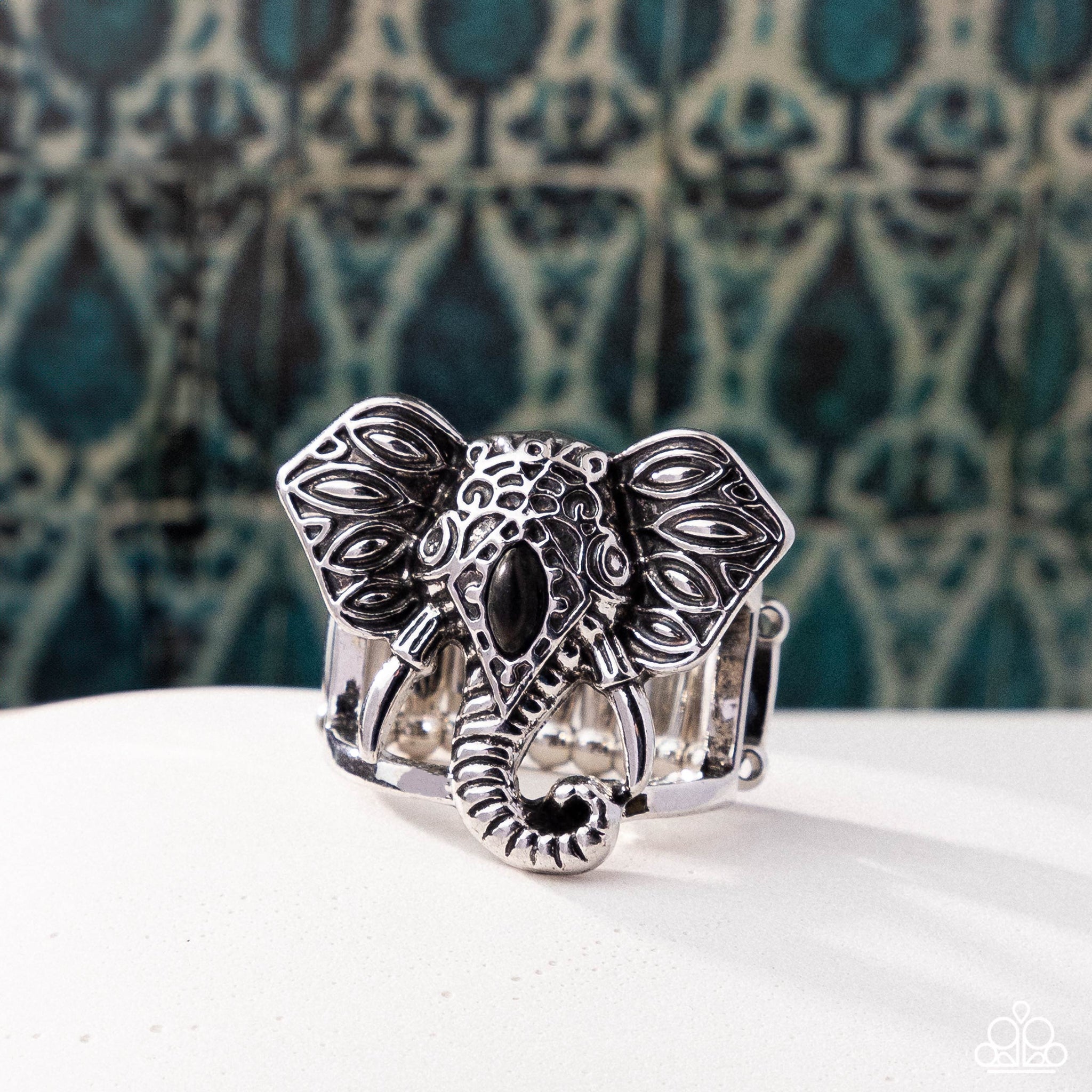 Elephant Erudite Black Ring