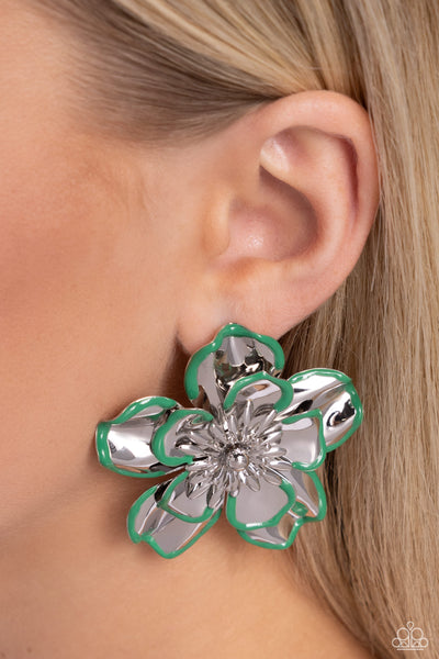 Merry Model Green Earrings