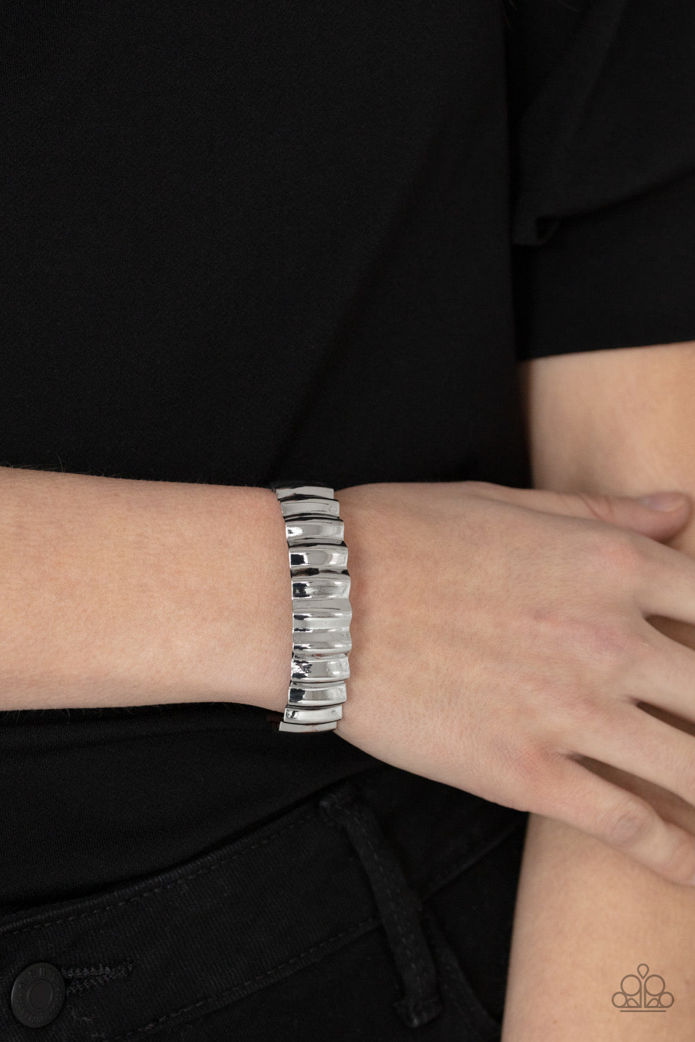 Across The HEIR-Waves - Silver - Bracelet