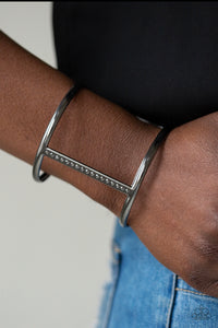 Diamond Diety Black