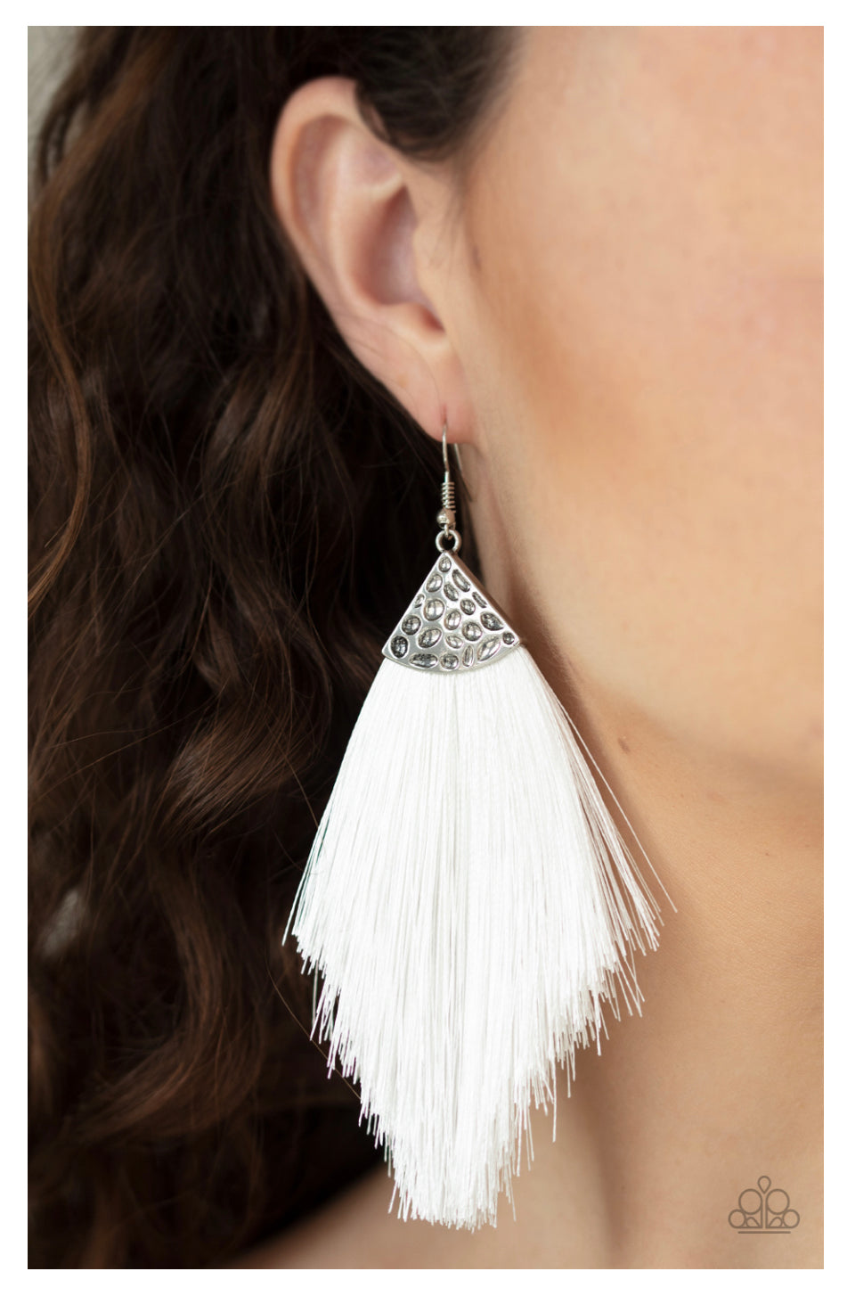Tassel Tempo - White