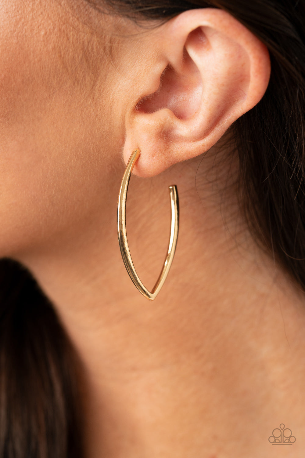 Point-Blank Beautiful - Gold Earring