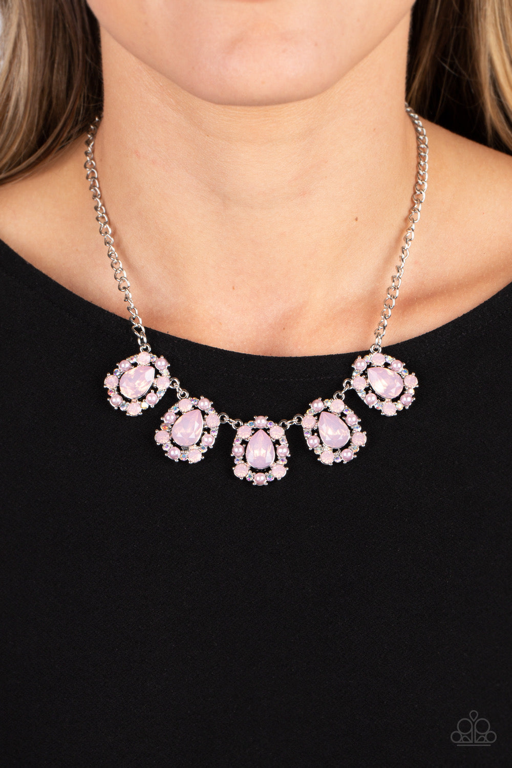 Pearly Pond - Pink - Necklace