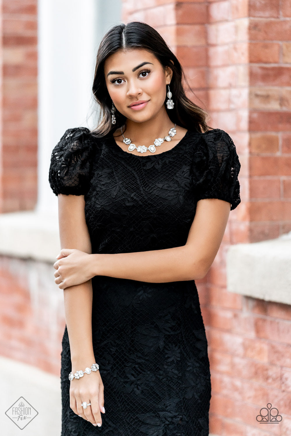 Fiercely 5th Avenue - Complete Trend Blend December 2021 Fashion Fix